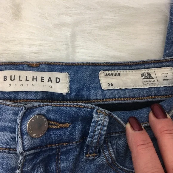 Bullhead Blue Regular Wash Wash With Mild Distress‎ - Picture 5 of 7